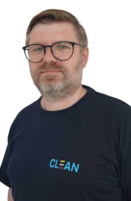 Simon Mathyl (Kalkulation) mit Clean T-Shirt, Profilbild